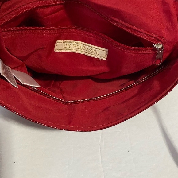 U.S. POLO ASSN. RED CROC PATENT LEATHER CROSSBODY BAG - Picture 10 of 15